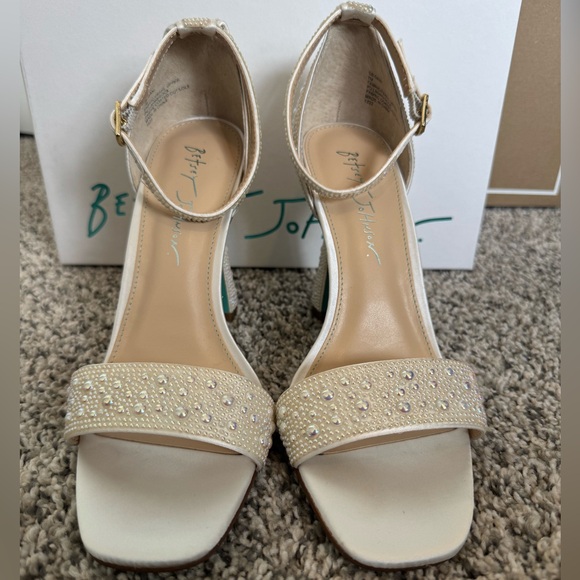 NEW Betsey Johnson Ivory “Dani” Embellished Heel Sandals - Picture 3 of 9